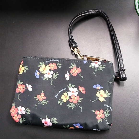 Steve Madden Floral Wristlet - Picture 2 of 5